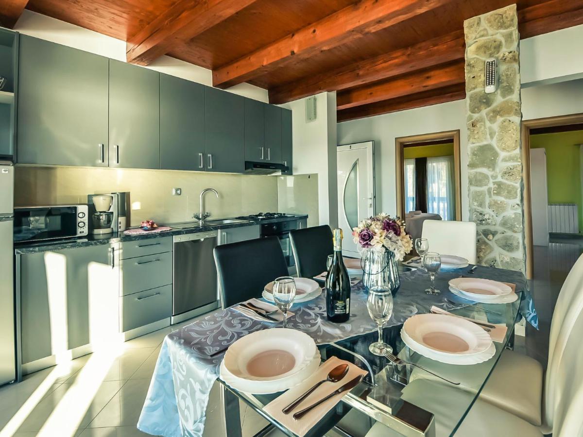 Apartment Skroco By Interhome Maslenica Eksteriør bilde